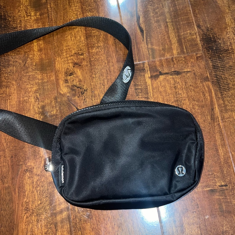 lululemon athletica Black Belt Bag Minimalist Design